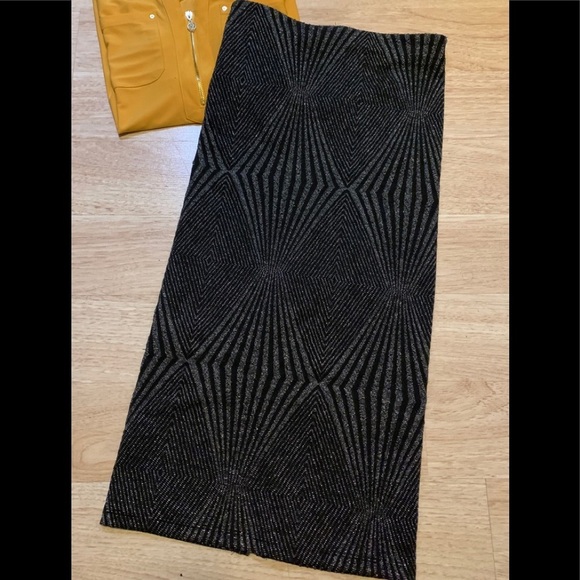 🛍ZARA Pencil Thin Midi Skirt - Picture 1 of 5